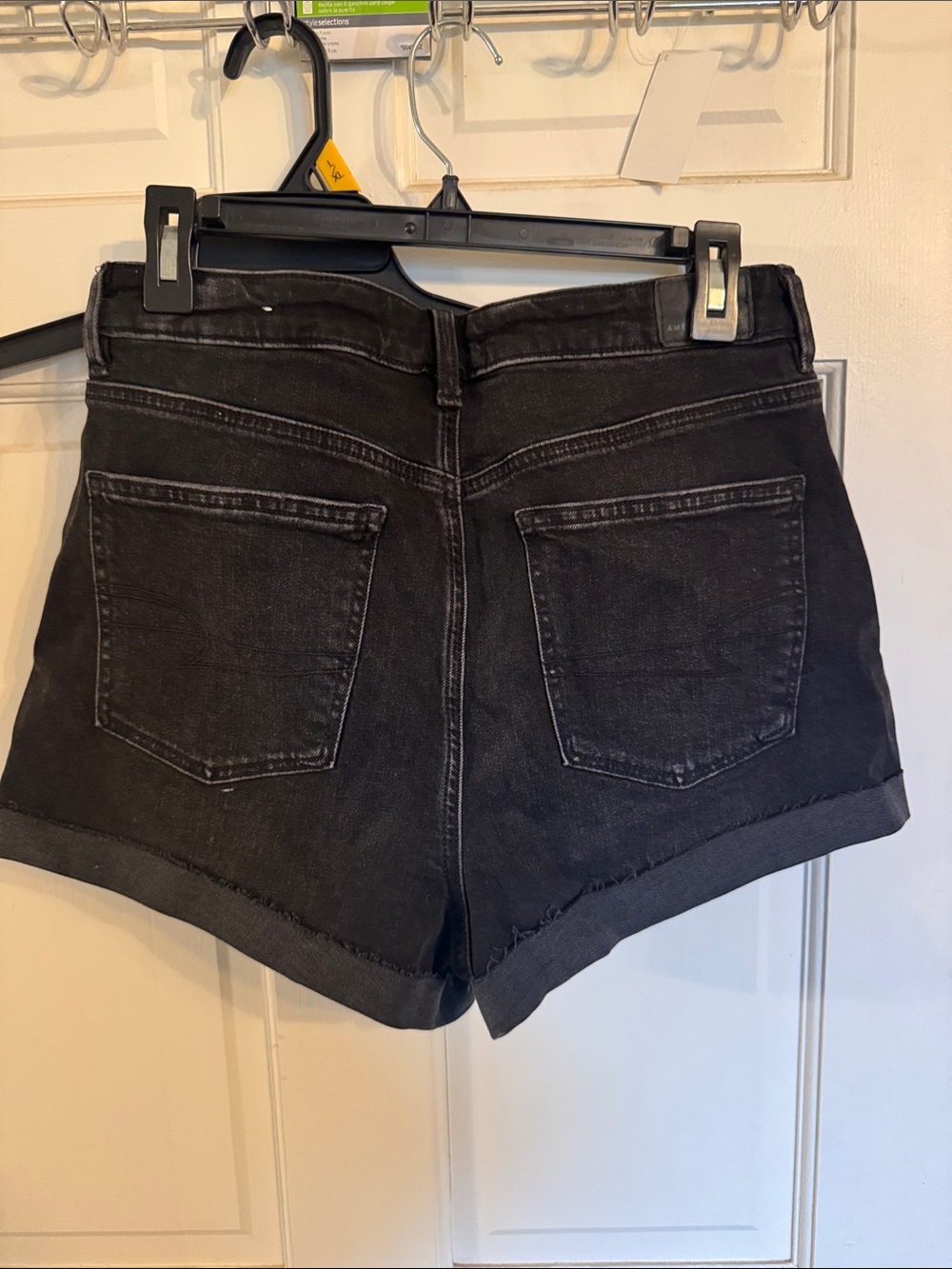 American Eagle Outfitters High-Rise Mom Shorts - Picture 2 of 5